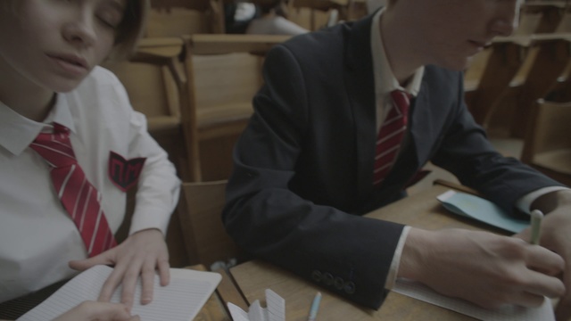 Video Reference: Games, Hand, Adaptation, Room, Student, Recreation, Learning