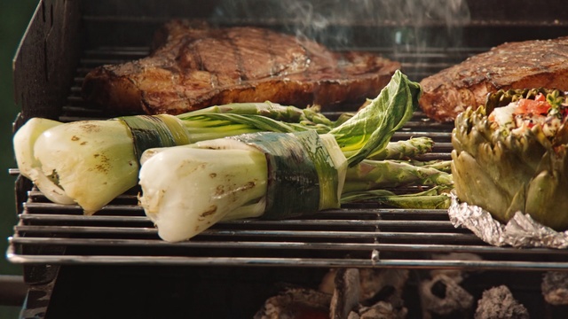 Video Reference: vegetable, food, dish, meat, roasting, animal source foods, recipe, grilling