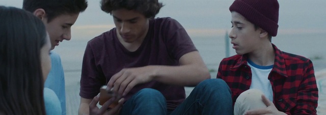 Video Reference: Sitting, Fun, Conversation, Interaction, Black hair, Photography, Smile