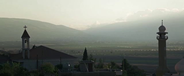 Video Reference: Haze, Atmospheric phenomenon, Sky, Mist, Hill station, Morning, Highland, Fog, Hill, Atmosphere