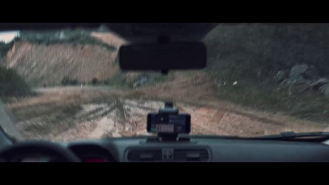 Video Reference: Windshield, Mode of transport, Automotive exterior, Rear-view mirror, Automotive mirror, Electronics, Windscreen wiper, Auto part, Photography, Gps navigation device