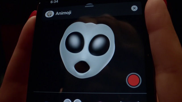 Video Reference: Gadget, Smartphone, Technology, Electronic device, Game controller, Mobile phone, Portable communications device, Communication Device, Mobile device, Feature phone