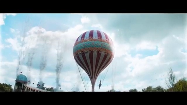Video Reference: Hot air ballooning, Hot air balloon, Sky, Landmark, Mode of transport, Daytime, Vehicle, Air sports, Air travel, Cloud