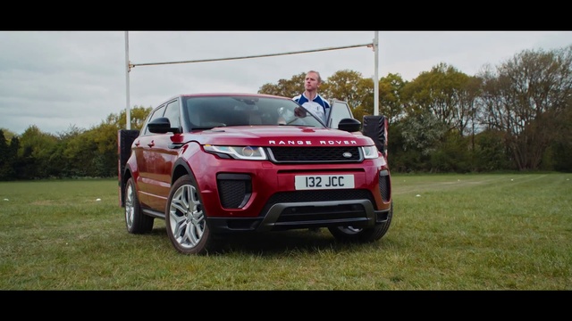 Video Reference: Land vehicle, Vehicle, Car, Sport utility vehicle, Range rover, Range rover evoque, Compact sport utility vehicle, Automotive design, Mini SUV, Land rover