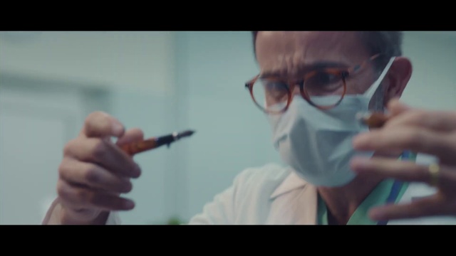 Video Reference: Glasses, Hand, Vision care, Eyebrow, Eyelash, Mouth, Eyewear, Jaw, Ear, Finger