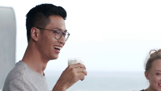 Video Reference: Chin, Skin, Eyewear, Glasses, Mouth, Neck, Gesture, Vision care, White-collar worker, Drinking