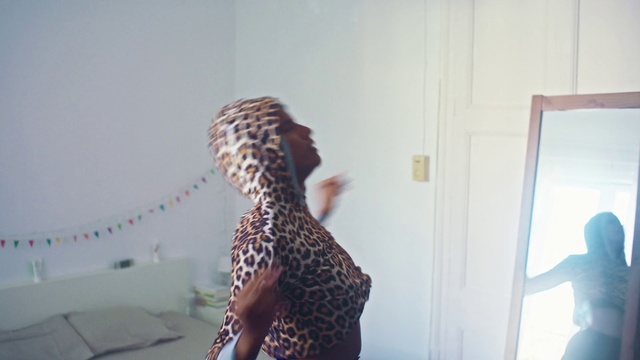 Video Reference: Terrestrial animal, Design, Neck, Organism, Room, Wildlife, Adaptation, Giraffe, Fawn, Ear