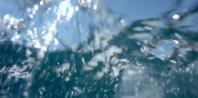 Video Reference: Water, Sky, Blue, Daytime, Cloud, Freezing, Atmosphere, Sunlight, Winter, Photography