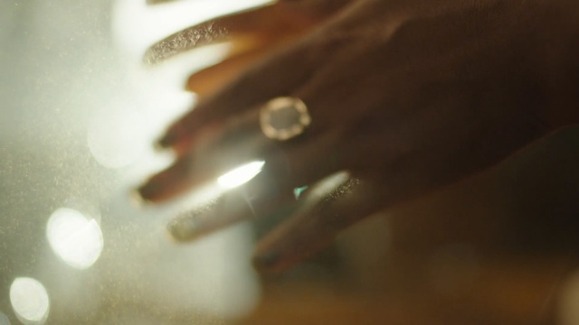 Video Reference: Light, Close-up, Hand, Photography, Macro photography, Metal