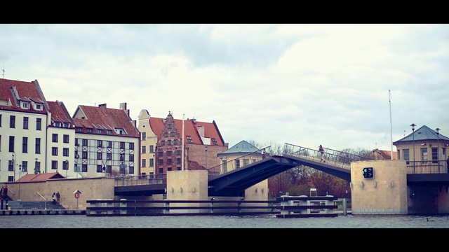 Video Reference: Sky, Cloud, Town, Roof, Architecture, Urban area, Landmark, Building, City, House