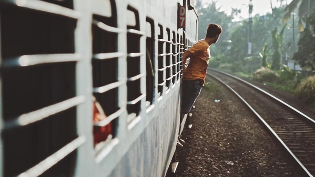 Video Reference: Transport, Mode of transport, Wall, Line, Track, Guard rail, Tree, Vehicle, Handrail, Thoroughfare