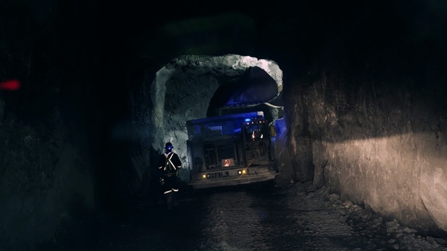 Video Reference: Darkness, Infrastructure, Mining, Tunnel, Night, Screenshot, Digital compositing, Midnight