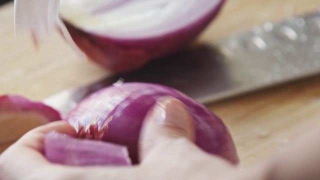 Video Reference: Red onion, Food, Onion, Shallot, Vegetable, Ingredient, Allium, Plant, Dish, Produce