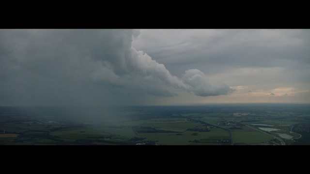 Video Reference: sky, cloud, atmosphere, highland, horizon, cumulus, storm, meteorological phenomenon, daytime, plain