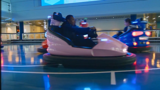 Video Reference: Bumper, Blue, Automotive exterior, Recreation, Fun, Vehicle, Leisure, Amusement park, Games, Nonbuilding structure, Person