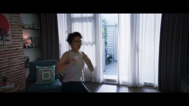 Video Reference: Photograph, Shoulder, Snapshot, Arm, Standing, Joint, Leg, Muscle, Sitting, Human body