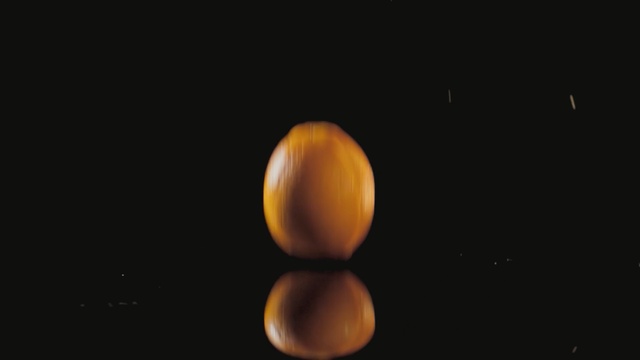 Video Reference: Still life photography, Orange, Yellow, Macro photography, Brown, Light, Close-up, Amber, Lighting, Atmosphere