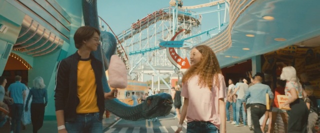 Video Reference: Fun, Amusement park, Amusement ride, Leisure, Recreation, Vacation, Park, Nonbuilding structure, World, Tourism, Person