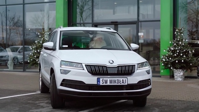 Video Reference: Land vehicle, Vehicle, Car, Motor vehicle, Automotive design, Luxury vehicle, Crossover suv, Executive car, Sport utility vehicle