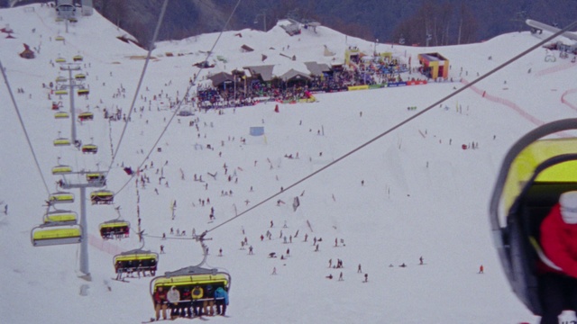 Video Reference: Snow, Geological phenomenon, Winter, Slope, Cable car, Recreation, Hill station, Winter sport, Mountain, Downhill