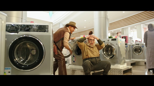 Video Reference: Washing machine, Major appliance, Laundry, Clothes dryer, Laundry room, Home appliance, Room, Washing, Dry cleaning, Photography