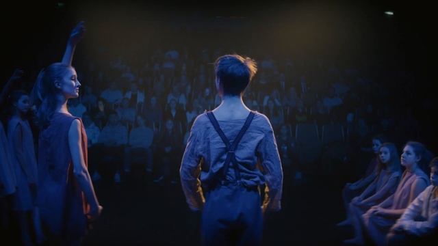 Video Reference: Blue, Performance, Fashion, Stage, Sky, Performing arts, Performance art, Electric blue, Scene, Event, Person