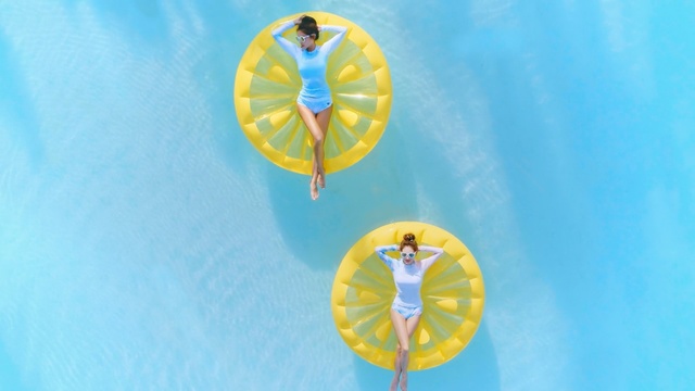 Video Reference: blue, yellow, aqua, azure, organism, sky, marine biology, computer wallpaper