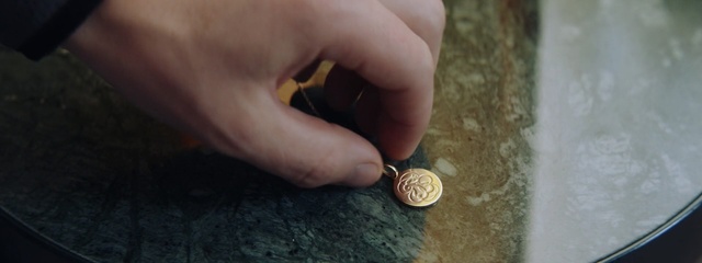 Video Reference: Finger, Hand, Nail, Thumb, Coin, Fashion accessory
