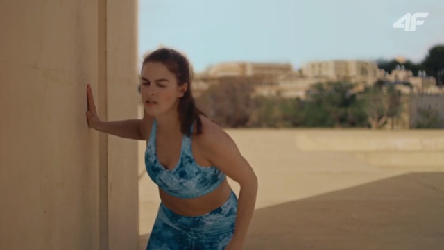 Video Reference: Shoulder, Arm, Abdomen, Leg, Joint, Trunk, Fun, Vacation, Thigh, Human body, Person