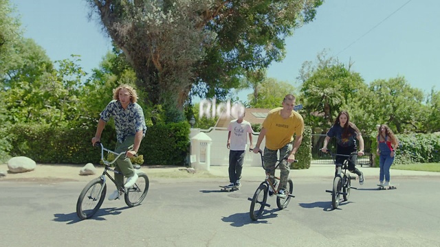 Video Reference: Cycling, Bicycle, Cycle sport, Vehicle, Recreation, Outdoor recreation, Mode of transport, Transport, Sports equipment, Tree