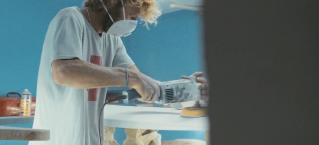 Video Reference: blue, arm, service, material