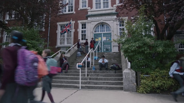 Video Reference: Public space, Walking, House, Pedestrian, Building, Sidewalk, Home, Street