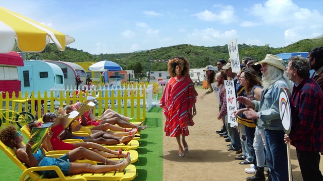 Video Reference: Community, Tourism, Event, Leisure, Fun, Recreation, Crowd, Vacation, Vehicle, Travel