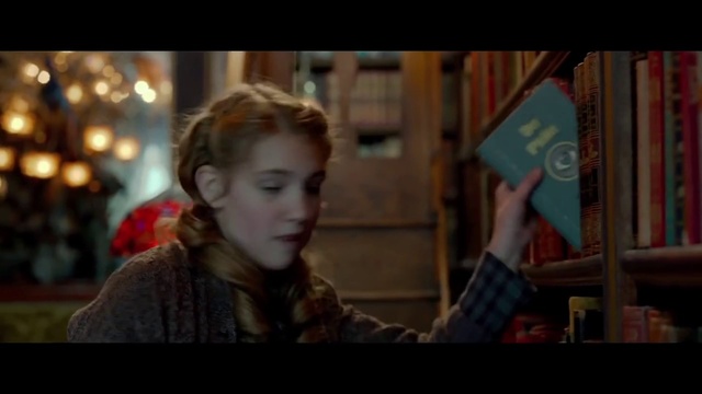 Video Reference: Facial expression, People, Lady, Snapshot, Music, Smile, Fun, Movie, Human, Scene