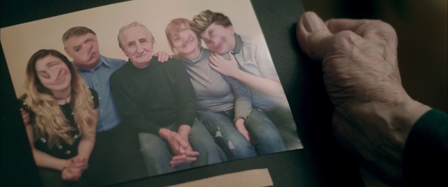 Video Reference: Photograph, Fun, Photography, Art, Finger, Room, Muscle, Portrait, Selfie, Gesture