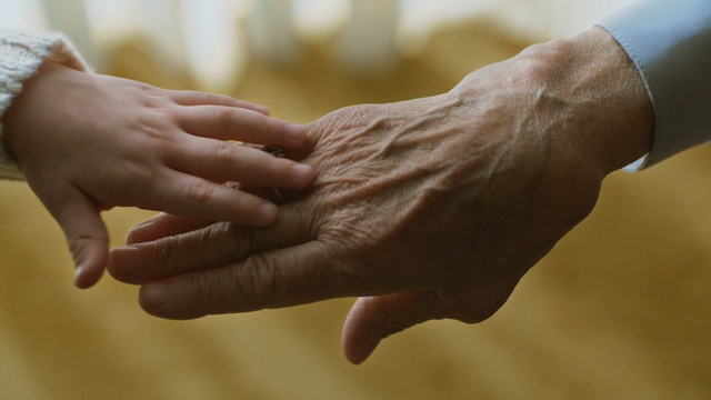 Video Reference: hand, finger, arm, holding hands, thumb, nail