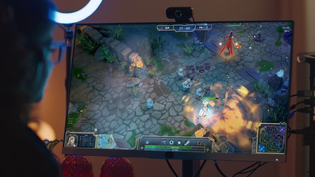 Video Reference: Computer, Personal computer, World, Flat panel display, Display device, Software, Screenshot, Multimedia, Electronic device, Technology