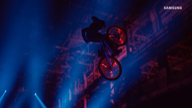 Video Reference: Blue, Red, Light, Sky, Electric blue, Night, Magenta, Screenshot, Automotive lighting, Vehicle