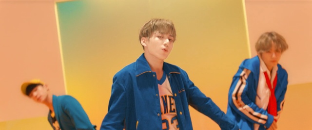 Video Reference: blue, clothing, yellow, youth, fun, standing, performance, communication, girl, Person