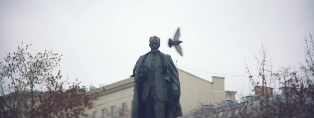 Video Reference: Statue, Monument, Atmospheric phenomenon, Landmark, Sculpture, Outerwear, Memorial, Art, Architecture, Wing