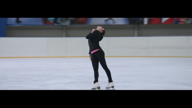 Video Reference: Sports, Skating, Ice skating, Figure skating, Figure skate, Recreation, Ice skate, Ice dancing, Individual sports, Sports equipment, Person