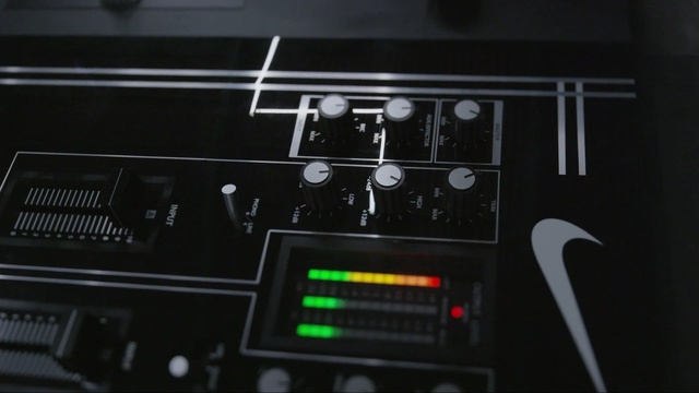 Video Reference: technology, electronics, electronic instrument, musical instrument accessory, sound, electronic device, audio equipment, product, radio receiver