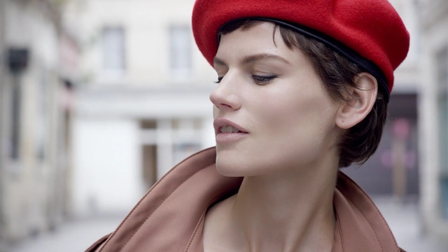 Video Reference: Clothing, Lip, Beauty, Skin, Chin, Hat, Cap, Headgear, Fashion accessory, Beret, Person
