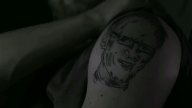 Video Reference: Tattoo, Arm, Joint, Human leg, Flesh, Tattoo artist, Temporary tattoo, Finger, Muscle, Elbow
