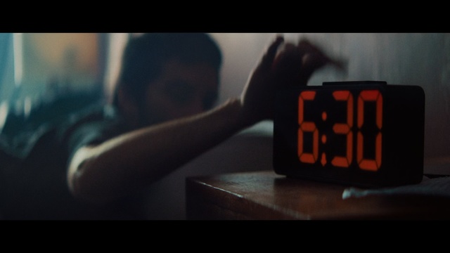 Video Reference: Digital clock, Clock, Alarm clock, Display device, Home accessories, Interior design, Radio clock, Technology, Photography, Auto part