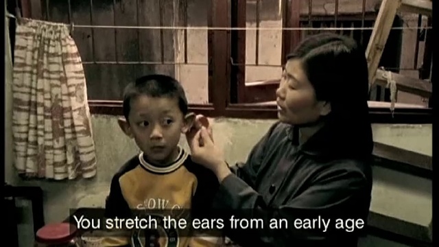 Video Reference: People, Child, Facial expression, Snapshot, Interaction, Smile, Human, Toddler, Fun, Conversation