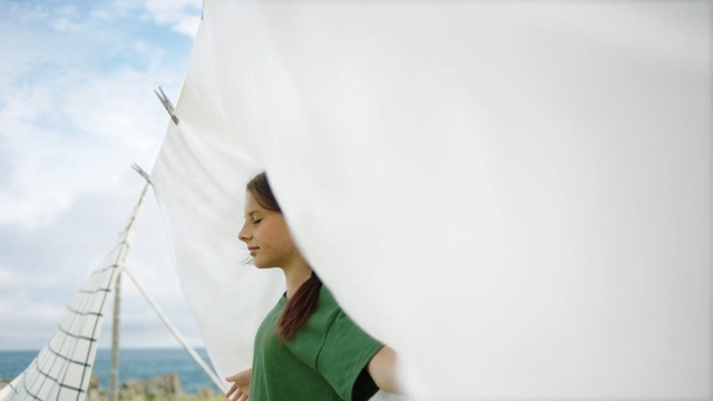 Video Reference: White, Photograph, Beauty, Yellow, Sky, Fashion, Photography, Eye, Shoulder, Outerwear, Person