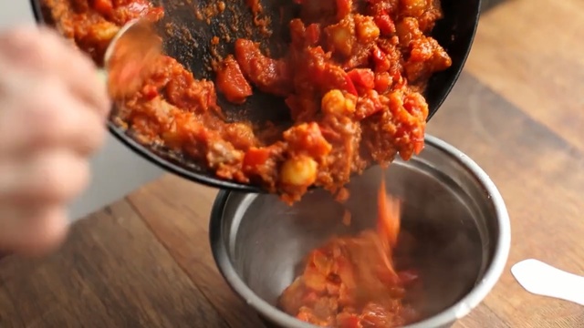 Video Reference: Dish, Food, Cuisine, Ingredient, Produce, Recipe, Meat, Muhammara, Sambal, Harissa