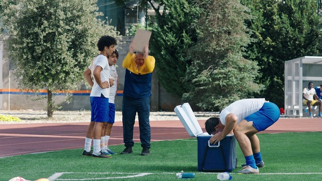 Video Reference: Sports, Player, Grass, Leisure, Team sport, Fun, Sports training, Competition event, Recreation, Playground