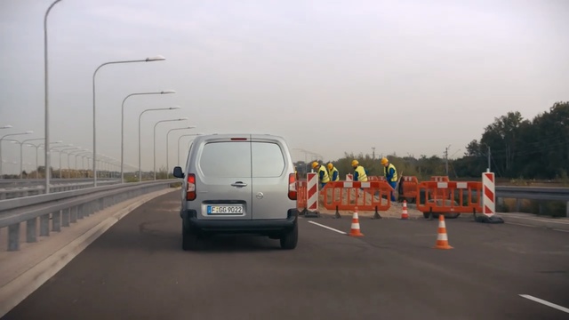 Video Reference: Motor vehicle, Vehicle, Mode of transport, Car, Transport, Road, Commercial vehicle, Lane, Highway, Freeway